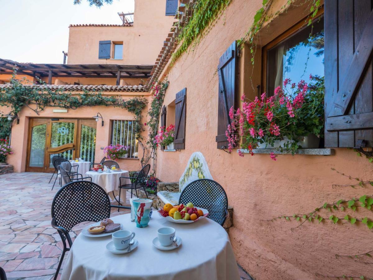 Hotel Rocce Sarde San Pantaleo Dış mekan fotoğraf